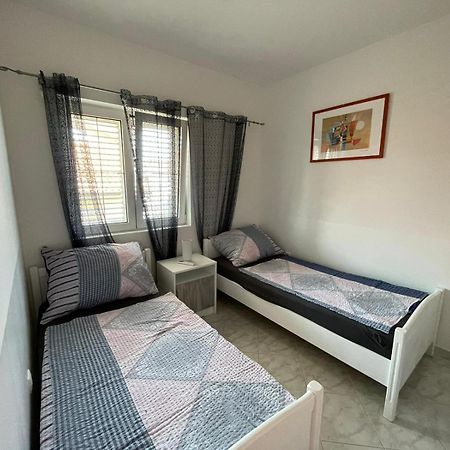 ויר Apartmani Ira חדר תמונה