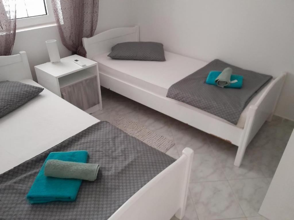 ויר Apartmani Ira חדר תמונה