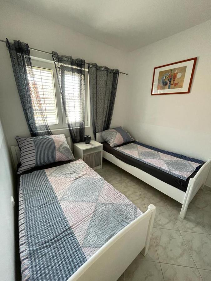 ויר Apartmani Ira מראה חיצוני תמונה