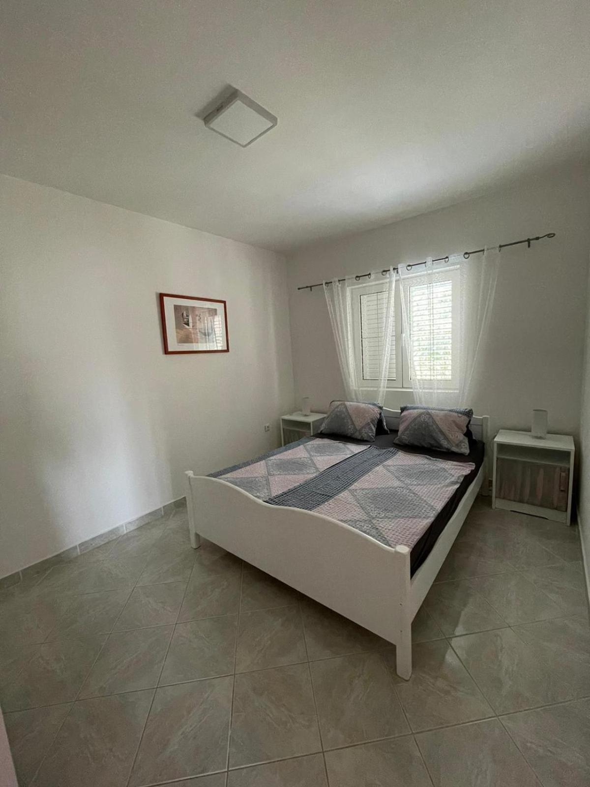 ויר Apartmani Ira חדר תמונה