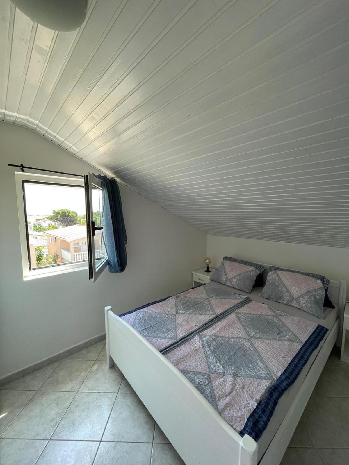 ויר Apartmani Ira חדר תמונה